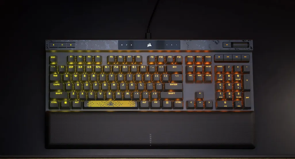 Corsair K70 MAX