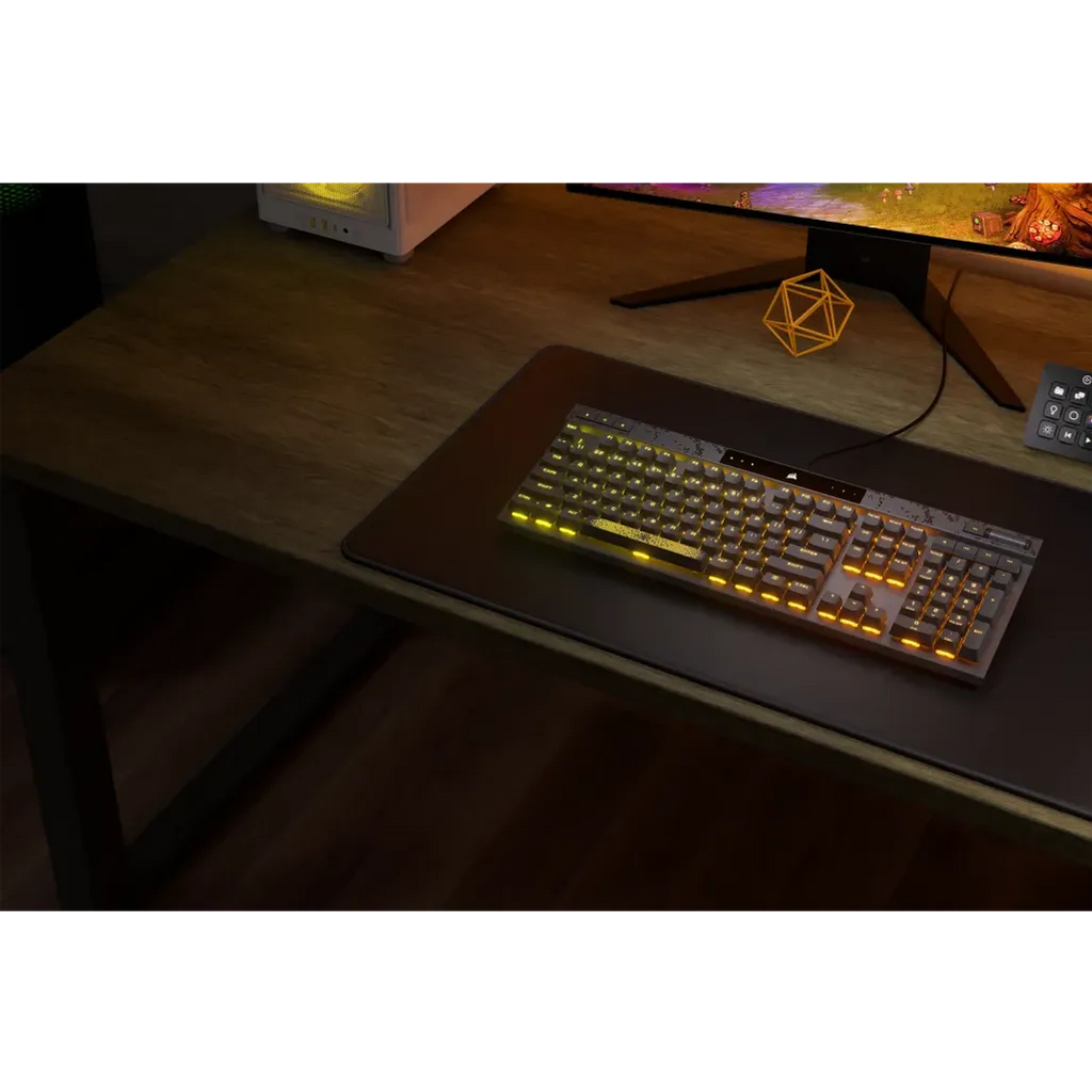 Corsair K70 MAX